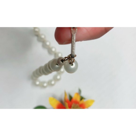 VTG Marvella Faux Pearl Necklace 8'' Hand-Knotted Signed White Adjustabl… - Picture 5 of 5